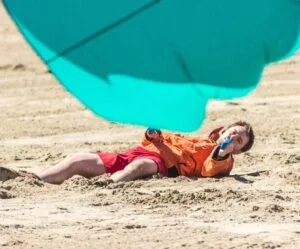 Bedrijfsuitje vol adrenaline met Powerkiten Scheveningen op het uitgestrekte strand